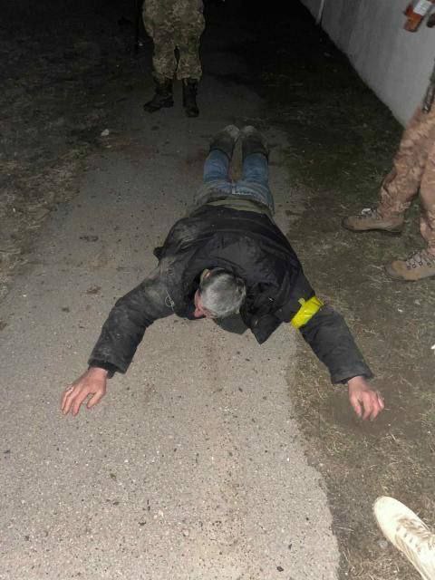 ZeptAVO's tweet photo. @coolicjam @avnersb @sashakots А то ж, сам я придумал) 
Собственных людей, которым вы и оружие  раздали, стреляете https://t.co/QpVdrF0wdB