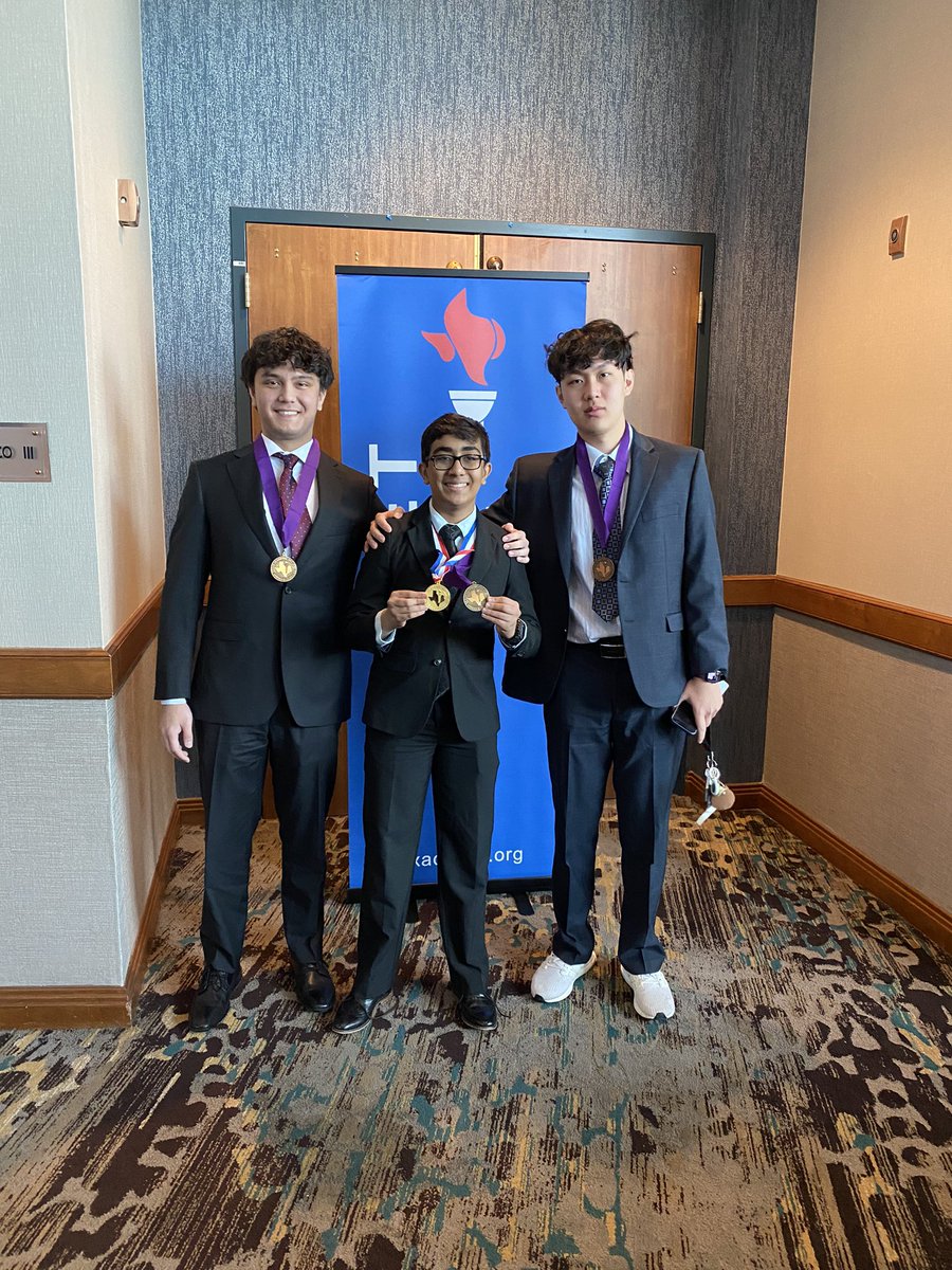 MemorialAcDec's tweet photo. Memorial Academic Decathlon competed in the 2022 Frisco State Competition this weekend. These amazing students earned 10 medals!!! 3 Gold, 5 Silver , and 2 Bronze. Ashwin also placed 3rd overall for Medium School Honors and won a scholarship!! Congrats MHS Ac Dec!! @2018Memorial https://t.co/ChRU0J7Ce6