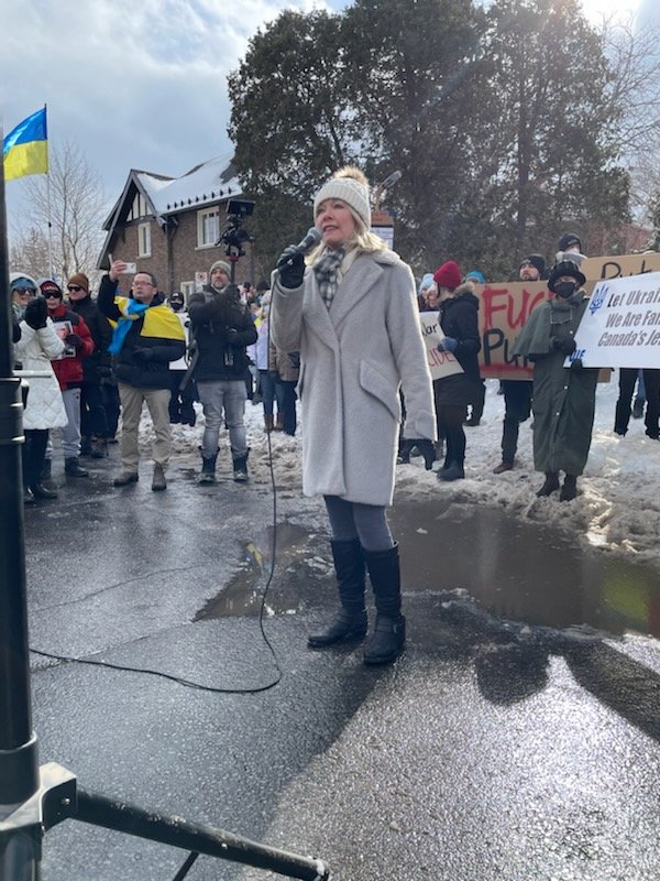 Candice Bergen Harris tweet media