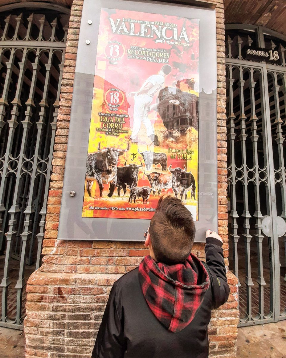 VALENCIATAURINA's tweet photo. Vuelve la ilusión. 🐃

FALLAS 2022, allá vamos 🤟🏽❣

#sialosniñosenlostoros #culturadebou #tauromaquia #sialostoros #plazatorosdevalencia #torossi #bous #recortes #feriadefallas #fotografiataurina #somostaurinos #sialsbousalcarrer #sialbouembolat #valenciaestaurina #toros https://t.co/TOk7p9piBy