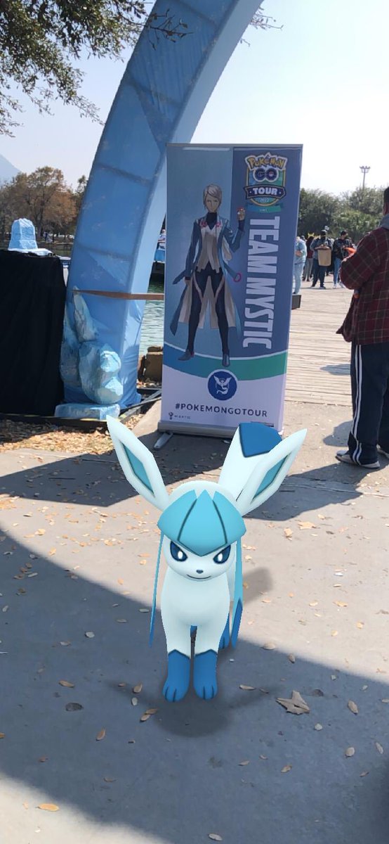 iamborjaa's tweet photo. En el Pokémon Go Tour @7ElevenMexico #GO7Eleven https://t.co/ja7quoaxeY