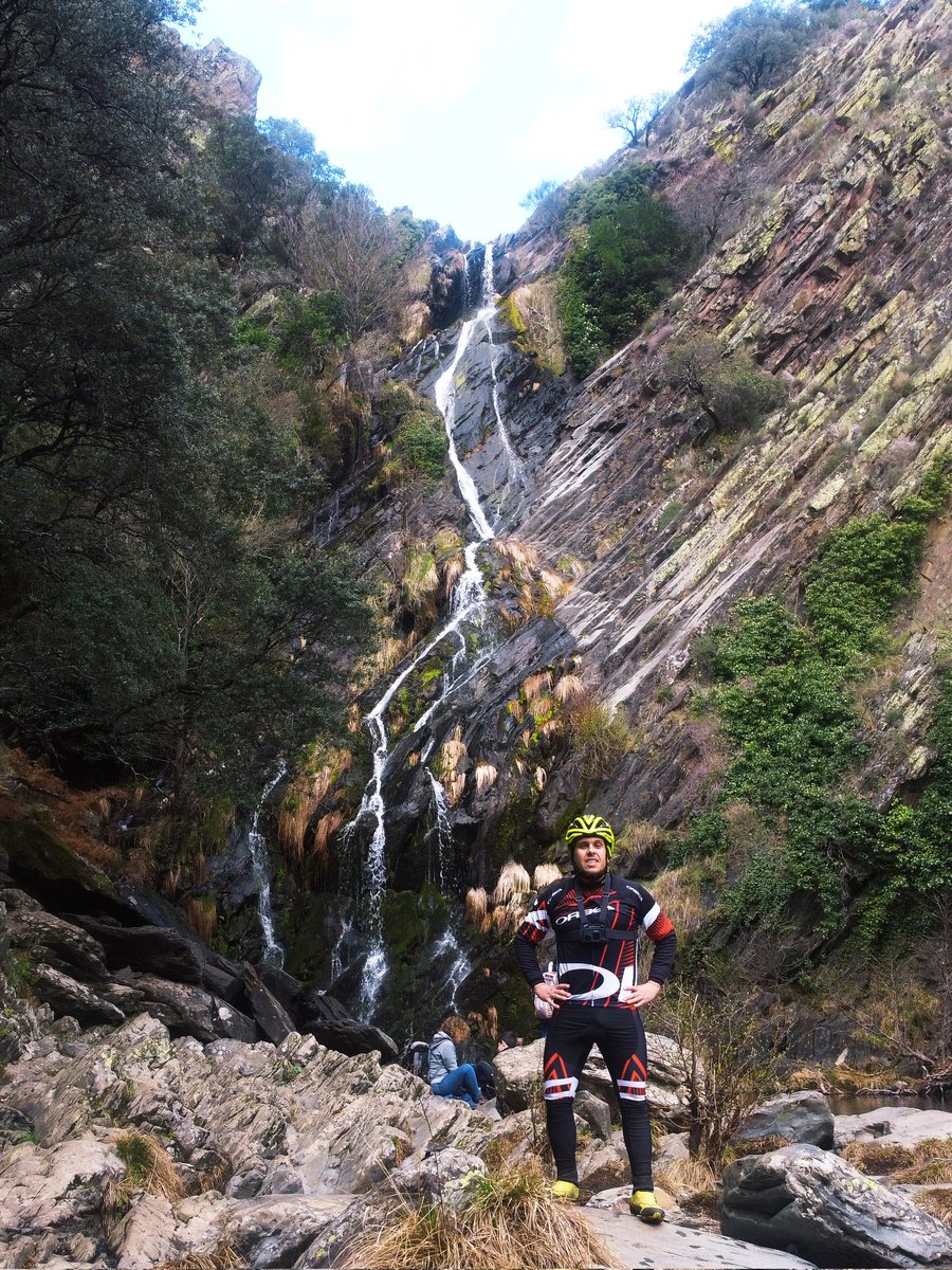 BabygoSUB's tweet image. Lo de Las Hurdes es una puta locura... 💚🤍🖤
#ChorritueloDeOvejuela
#RobledilloDeGata
#Ovejuela ovejuela