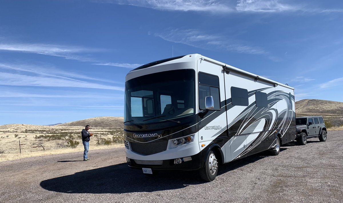vankrvers's tweet photo. 5 hour drive today through New Mexico to Superior, Arizona. The desert views and scenery never disappoint!! https://t.co/AGyHqqp9J4