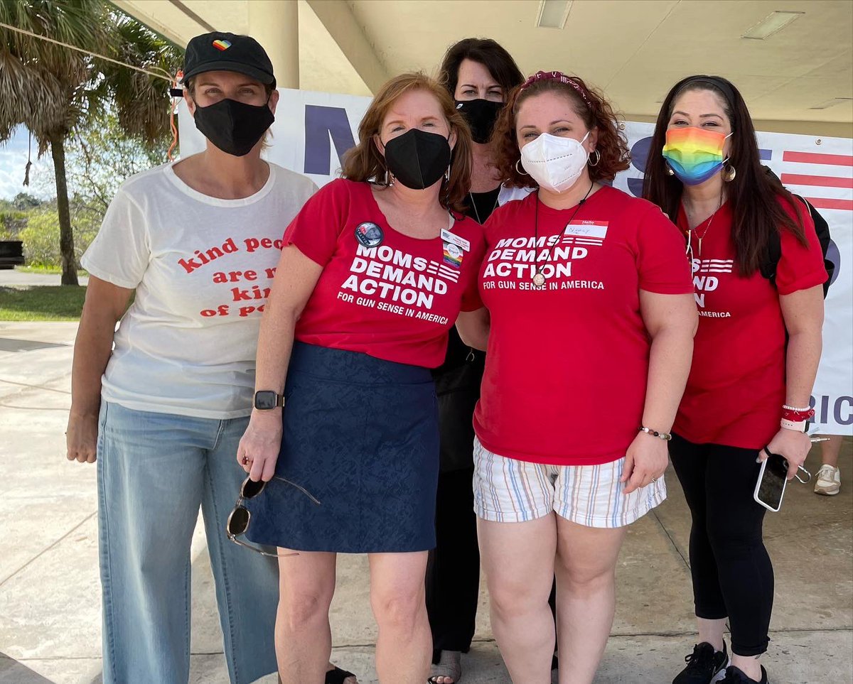 nancyfryfl's tweet photo. …to tell us about their work (see the picture with the QR codes to learn more). #floridadayofaction #MomsAreEverywhere #endshootfirst #FlaPol (2 of 2) https://t.co/5MH2m0iiK5