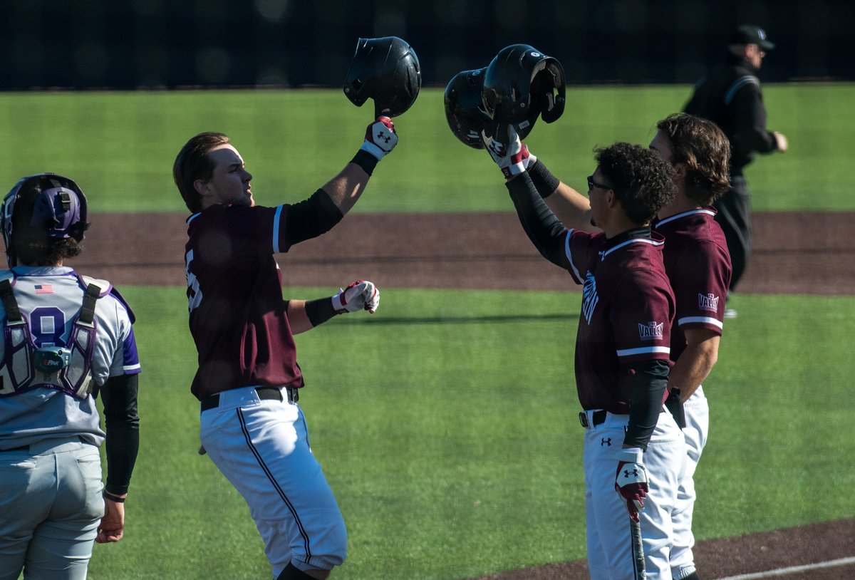 SIU_Baseball's tweet photo. To the 🌕

Zack Jensen jacks a no doubter to give us the lead in the bottom of the fourth.

E4 | SIU 2, UCA 1 https://t.co/rH83RlShth