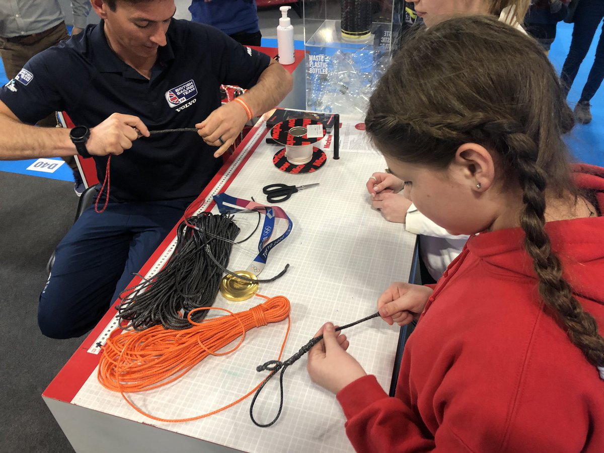 ToveyFlo's tweet photo. I’m so excited to announce that I have been chosen as a youth ambassador for Marlow Ropes, this is an amazing opportunity and I’m really looking forward to being #riggedbymarlow . Its not every day you get a lesson in splicing by an Olympic gold medalist! Thanks @GBR49erTeam https://t.co/fisgRfyTn7