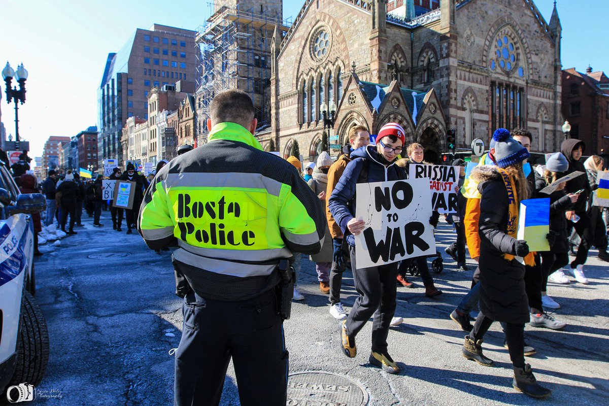 kwilesjrphoto's tweet photo. Thousands took to the streets of #Boston on Sunday afternoon to march in solidarity with the people of #Ukraine and denounce the actions of Russia and Vladimir Putin, calling for an end to the war. https://t.co/A2ts5I8RLF