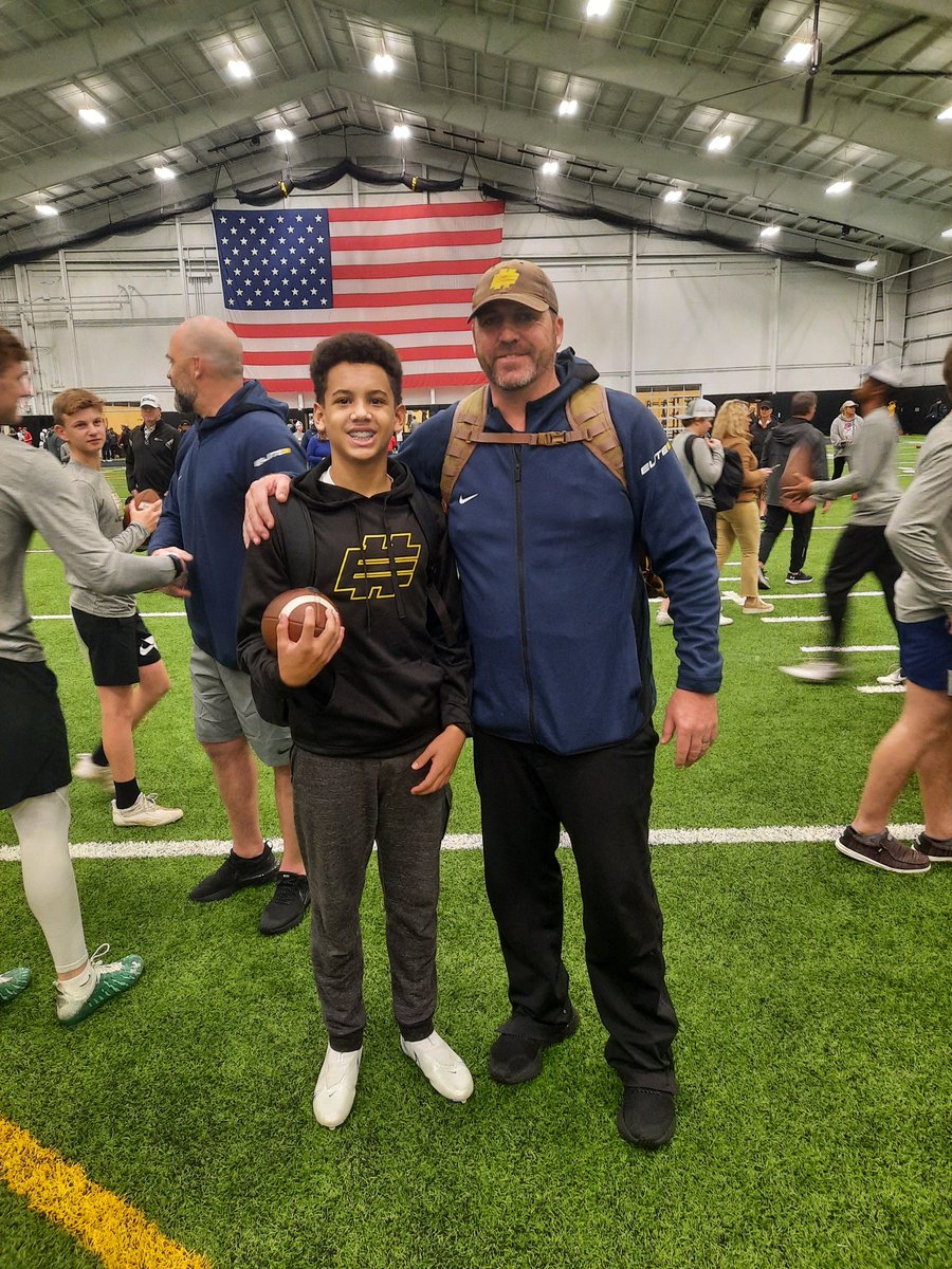 MarcustoBreezy1's tweet photo. Had a Great Time at the Elite11 Academy This weekend. Learned a lot About being a leader on and off the filed and was able to fix my mechanic's.🏈💯❤@QBMag @QbTakeover @AlphaProspects @JasonKervin @AHSJrRaiderFB @Elite11 @QBHitList @PrepRedzoneGA https://t.co/bFhePxVKbu