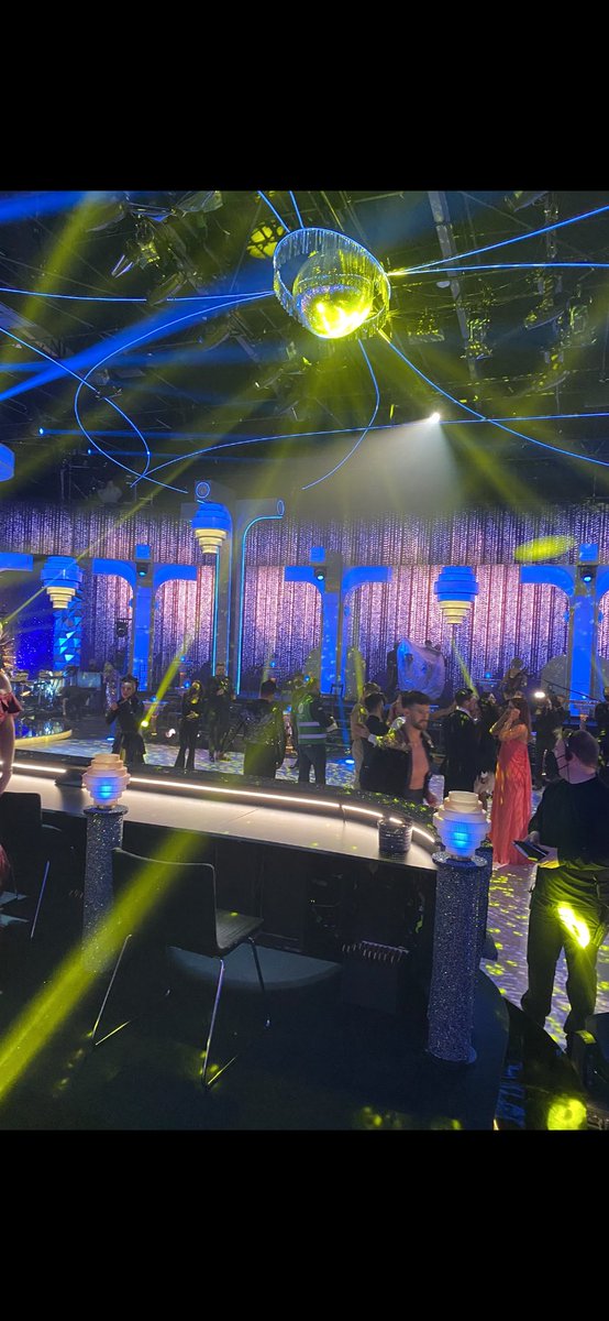 Nice touch ⁦<a href="/DWTSIRL/">DWTS Ireland</a>⁩ #UKRAINE