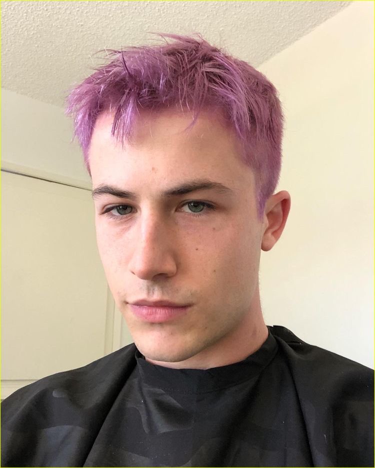 wallowsfiles's tweet photo. dylan’s purple hair… im obsessed https://t.co/19cWBAVdFK
