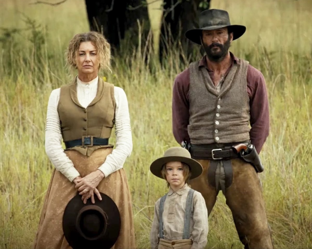 TheTimMcGraw's tweet photo. What a season. So grateful to Taylor Sheridan and everyone involved in bringing #1883TV to life. 

It’s been absolutely incredible getting to work alongside the entire cast and crew. https://t.co/bgCfUxOBsW