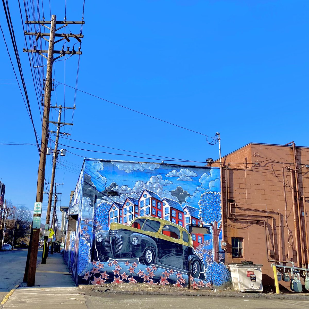 Ran a leisurely 5.74 miles through Swissvale and Rankin on a sunny but blustery Sunday #movepittsburgh #pittsburgh #pgh #running #runnersofinstagram #pghrunner #pittsburghrunner 
#runpgh #runpittsburgh #412 #theincline #CPReaderArt