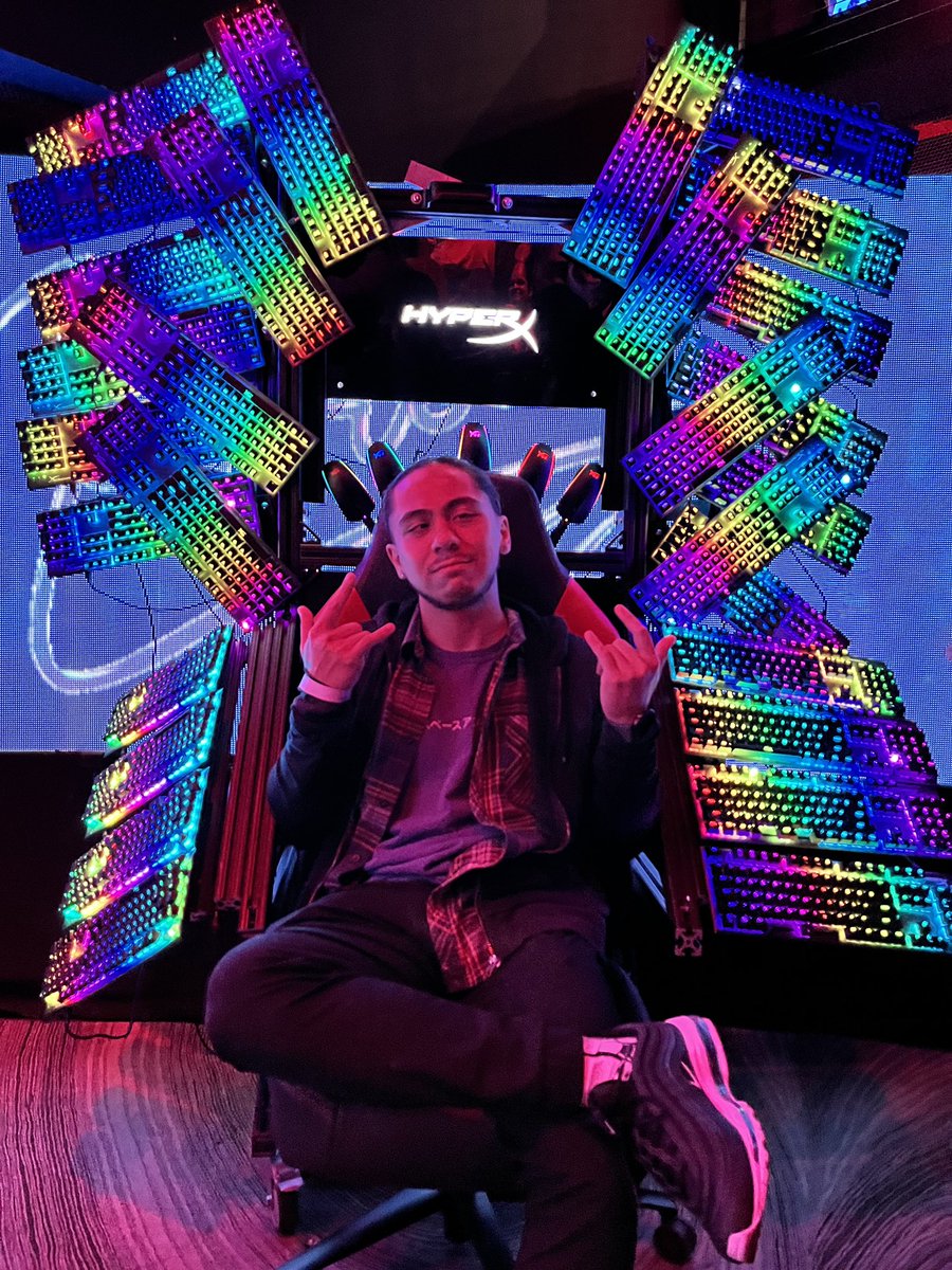 Keyboard warriors unite