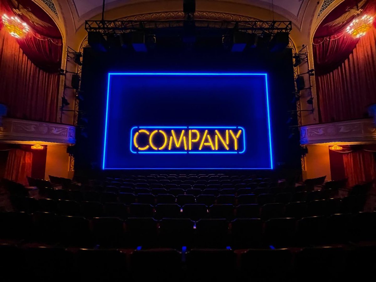 CompanyBway's tweet photo. Company on Broadway #StandWithUkriane 💙💛🇺🇦 https://t.co/E8GNPlYgiI