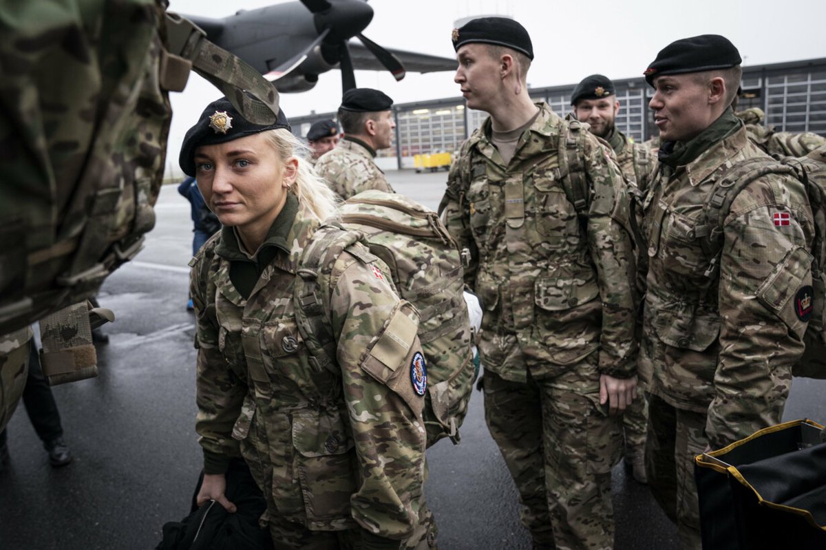 BREAKING: #Denmark 🇩🇰 becomes the First European Country to let volunteers join foreign brigade in Ukraine 🇺🇦. 
#Ukraine #Russia #UkraineRussiaWar