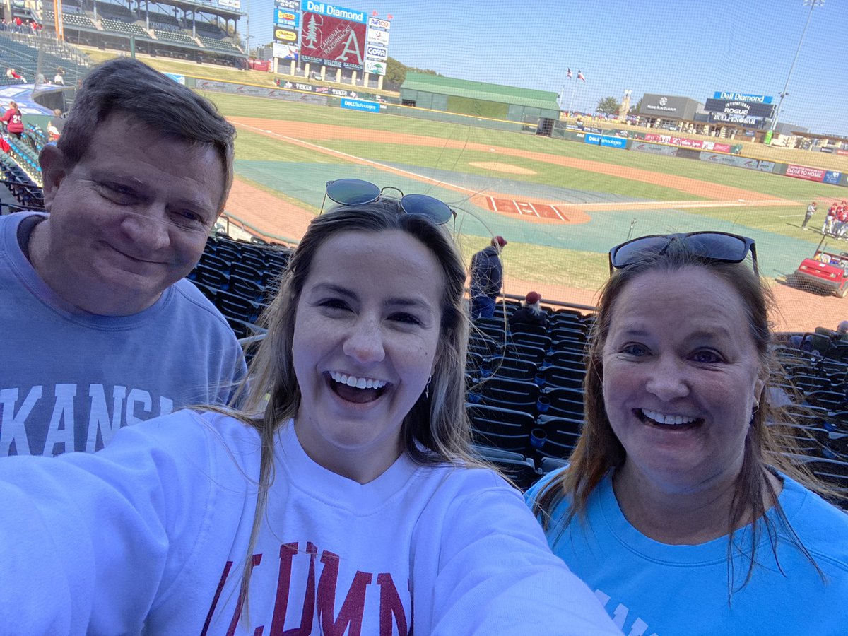 #bestoutsideofomaha.  Cheering the OmaHOGS!