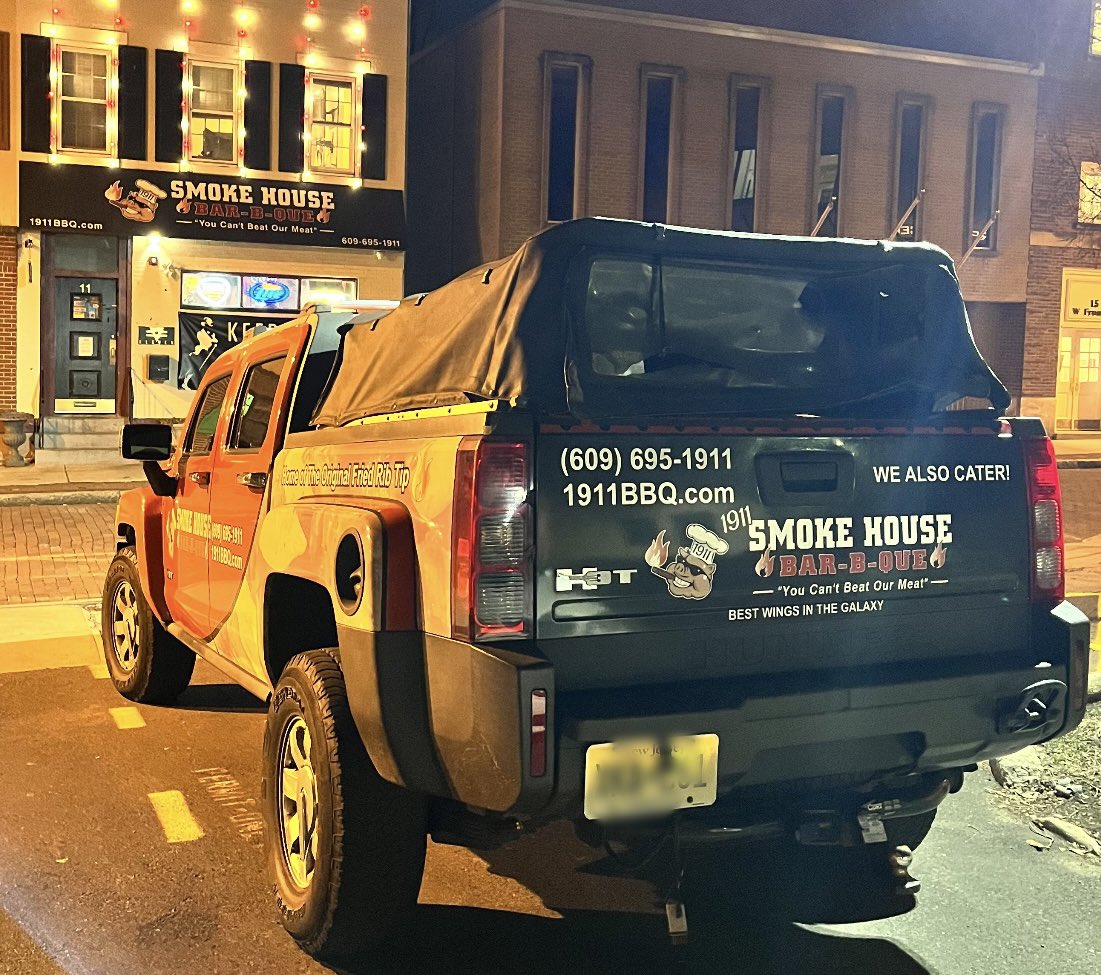 The truck is resting after major catering and deliveries including Amazon and the Harlem Globtrotters. #harlemglobetrotters #catering #amazon #youcantbeatourmeat