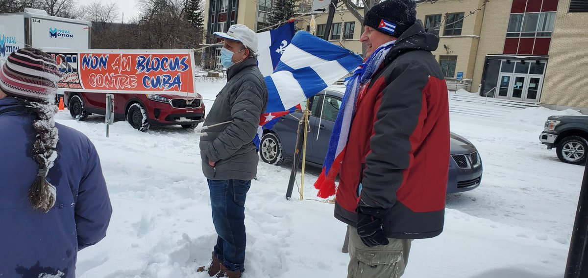 Las bajas temperaturas y la nevada no fueron impedimentos para que, una vez más, cubanos residentes en #Montreal y amigos solidarios condenasen el injusto #Bloqueo. Gracias por su constante apoyo.

#60DeResistencia 
#CubaViveyVence