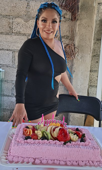 🎂🎂🎉🎊 https://t.co/EUVzga88WL<a href="/tag/milf"class="tags"><span>#milf</span></a><a href="/tag/hotwife"class="tags"><span>#hotwife</span></a><a href="/tag/sexywife"class="tags"><span>#sexywife</span></a>