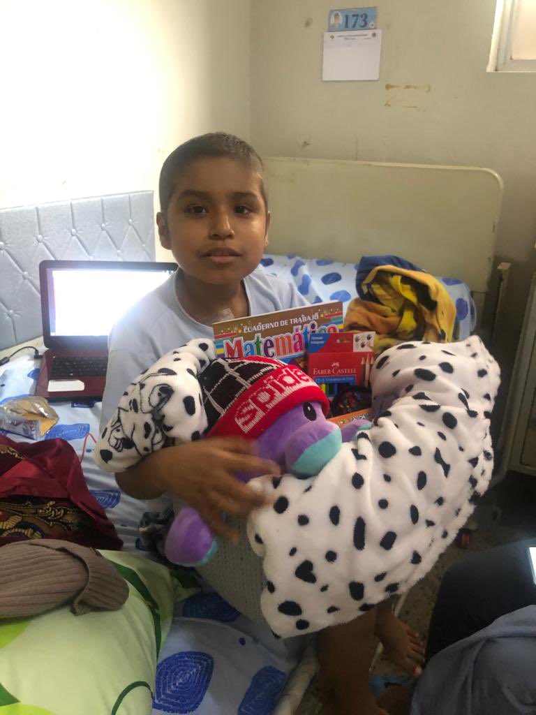 GabyEfronnn's tweet photo. Hi everyone! quick summary: Last year i went to visit my uncle in the hospital in Peru &amp; there were so many kids lacking necessities! I raised $600 and this year i want to hit $1,000! This goes towards their basic needs! Please help me HELP these kids. RT!
Cash app: $gabyefron https://t.co/a4ImnNseMt