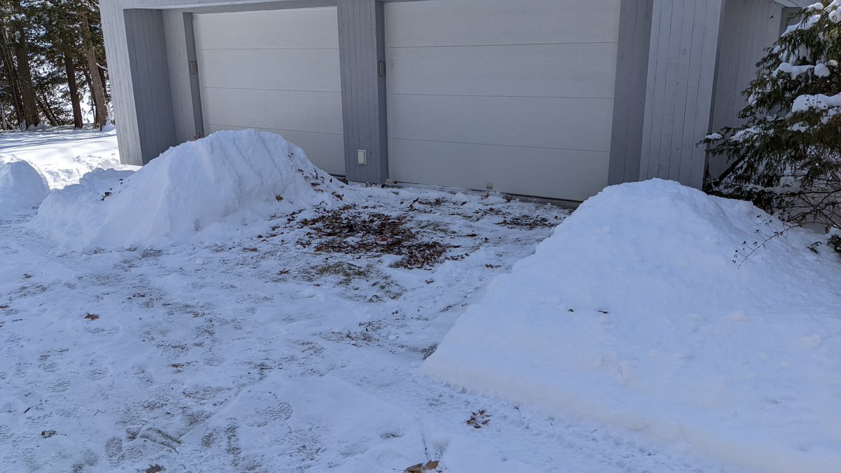 josephporcelli's tweet photo. Reminder: Don't forget to check on your neighbors who are elder, have mobility challenges, are injured, and have/are recovering from COVID and offer to shovel them out!
I shoveled for two neighbors this weekend!
#Snowcrew https://t.co/dXPSnafEyz