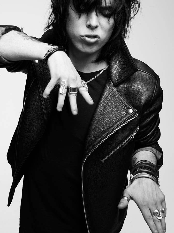 "I solemnly swear that I am up to no good."

*Prankster, charmsmith, Beater for Gryffindor
*Mentions open
*Veteran RPer, selective replies
*era flexible, fam. w/ ATYD, Blends, Shoebox Project
*MS/MV bi, male lean
*#WolfStar #Prongfoot or chem

#GDIBlakely #NSFW #MatureContent 21+