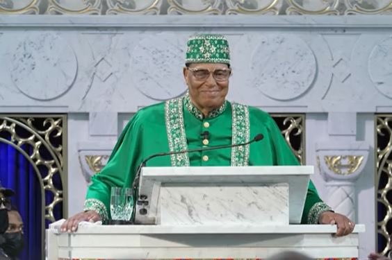 w1seone25's tweet image. God is not to be played with. God is not an overcoat that you put on when it’s cold outside. #Farrakhan #SD2022 #TheSwanSong