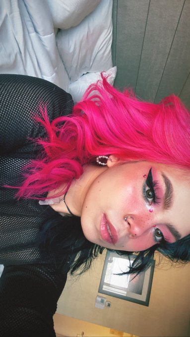 𝓁𝒾𝓏|-/🩵 - ✨✨✨🤪 https://t.co/0HcgwPmWci