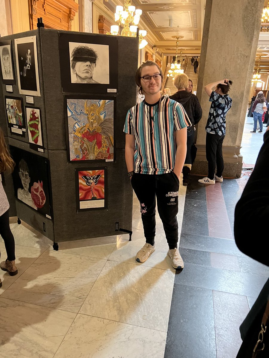 CGawNPHSArt's tweet photo. A great #artadvocacy day at the Indiana State Capitol today! So much fun observing folks reaction to Brannon Crull’s warrior drawing at the #YAM 2022 student art celebration! @rcrull @SouthernHancock @VoelzJames #creativity #newpalproud NPHS Art students are going to town! https://t.co/Wimrg63y6I