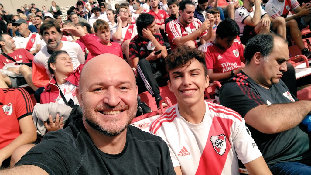 pelakow's tweet photo. #FotoMonumental 
@RiverPlate el más grande lejos https://t.co/aGohv26jF2