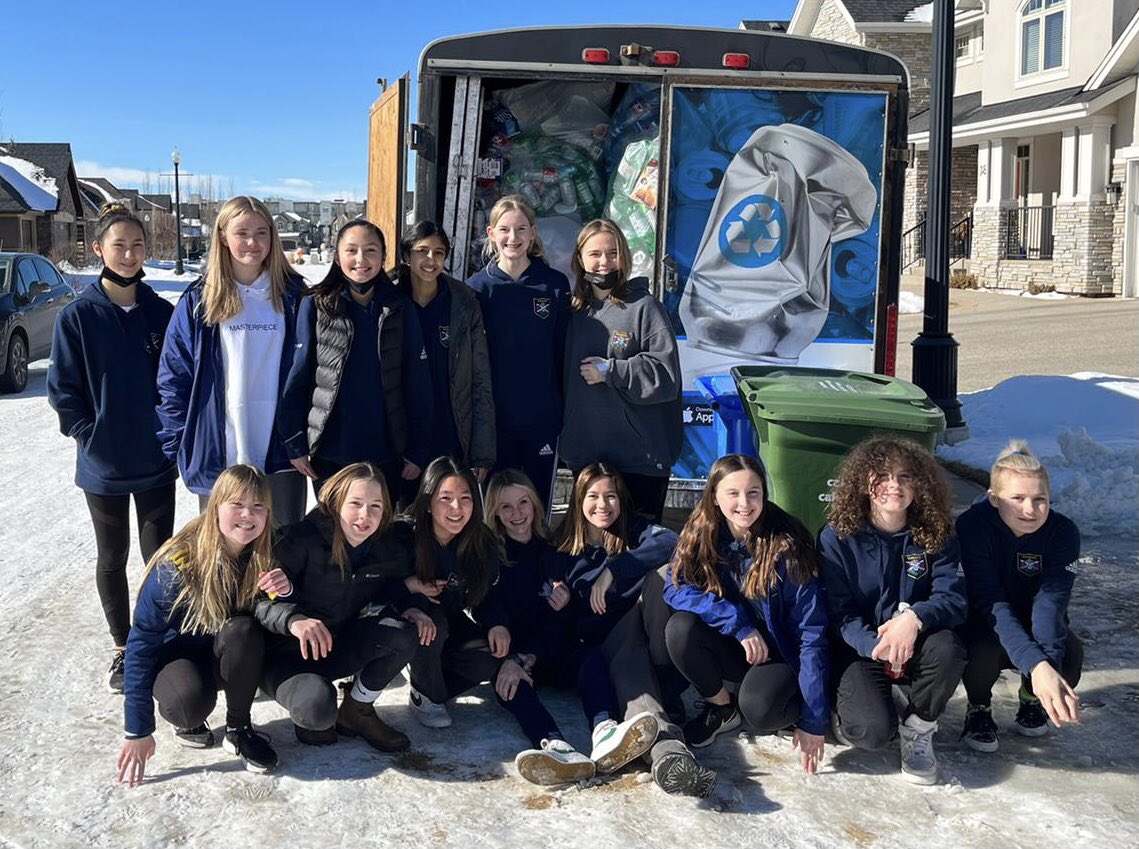 The <a href="/calgary_rangers/">Calgary Rangers</a> <a href="/Fc08Girls/">Rangers WAYSL 08</a> capping off a great indoor season with a fundraising bottle drive for the SX Cup Premier Spring Showcase ⚽️
