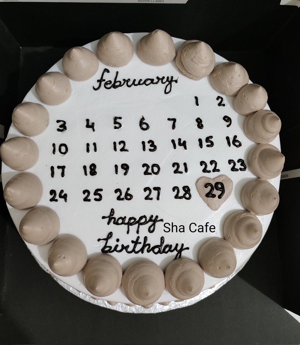 sha_jeee's tweet image. Today's order 🎂 الحمدللّٰه 
Calendar theme cake delivered
With secret ingredient of love ❤
Make your special events memorable
Book your order now | #Your_Design | #Your_Flavour | #Your_Venue | #Our_Quality
Inbox now 📨 or WhatsApp at 03146618494