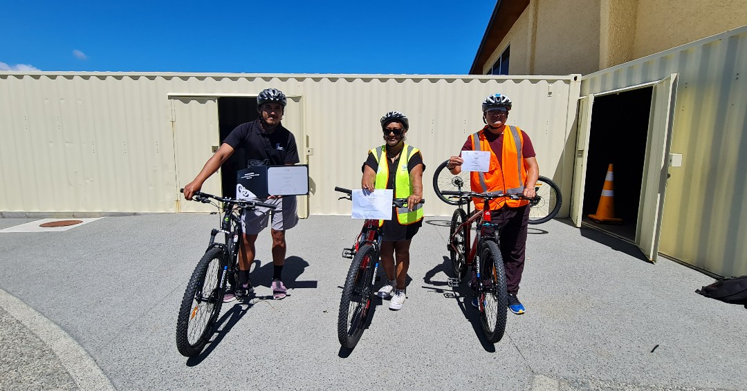 Whakamihi nui e te tīma! The team at Te Kura Kaupapa Māori o Te Ara Whanui, Hutt Valley have gained the NZ Cert in Cycle Skills Instruction(L4) by completing the Pedal Ready Instructor training. They can now confidently help their students navigate safely on their bikes. Ka rawe!