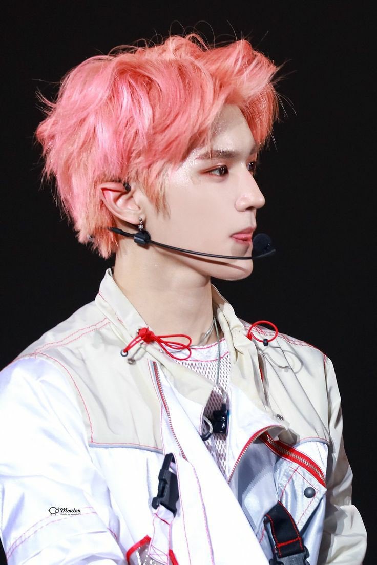 thehazelbelle's tweet image. So, here is the PINK HAIR KPOP SQUAD that I need to see perform a special stage one day:
Kihyun (MX)
Taeyong (NCT)
Yeonjun (TXT)
Seonghwa (ATZ) 

Vocals, Rap, Dance, Visuals but pink hair is a must #PinkSquad