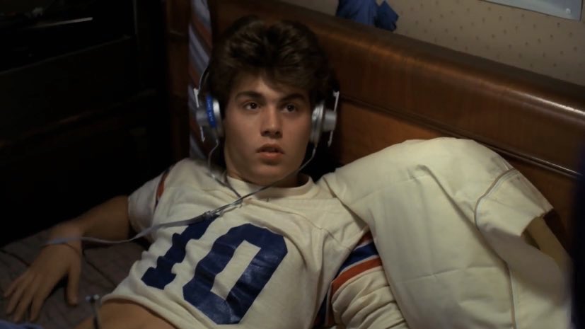 slasherbaddies's tweet image. crop tops in horror movies: a thread