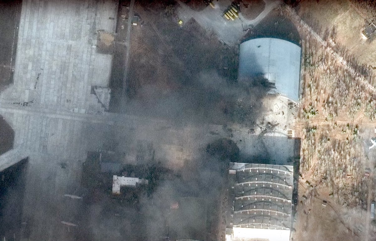 canada_osint's tweet photo. With the latest satellite images comes further confirmation of the #An225 destruction https://t.co/6pBprjsERV