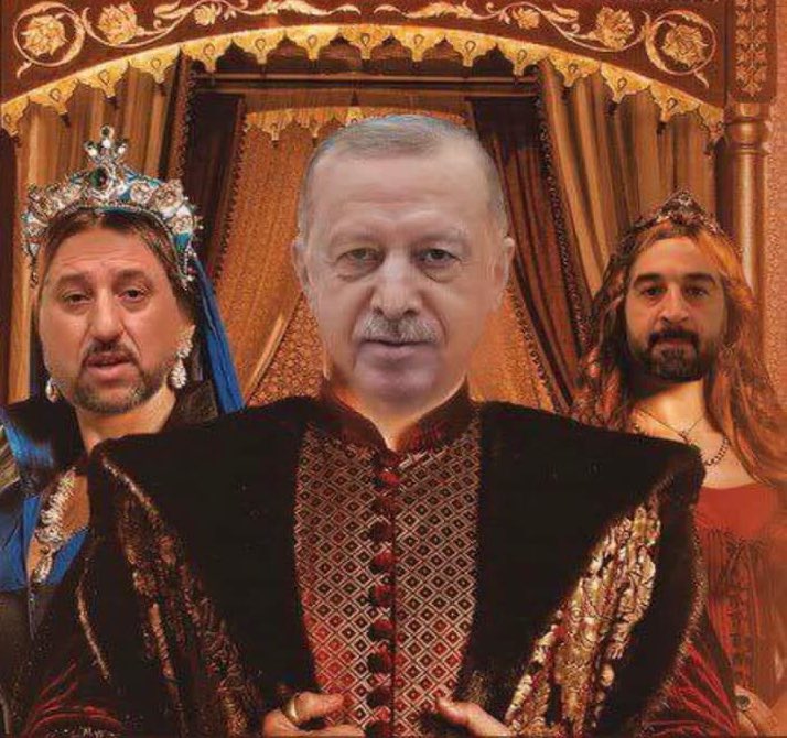 اردوغان قام بتقديم مقترح للحلبوسي يقضي بتجنيد النازحين في العراق لإرسالهم إلى اوكرانيا بحسب معطيات توفرت لتركيا بأن هناك تحرك روسي - سوري لحسم مسألة الاحتلال التركي في شمال سوريا