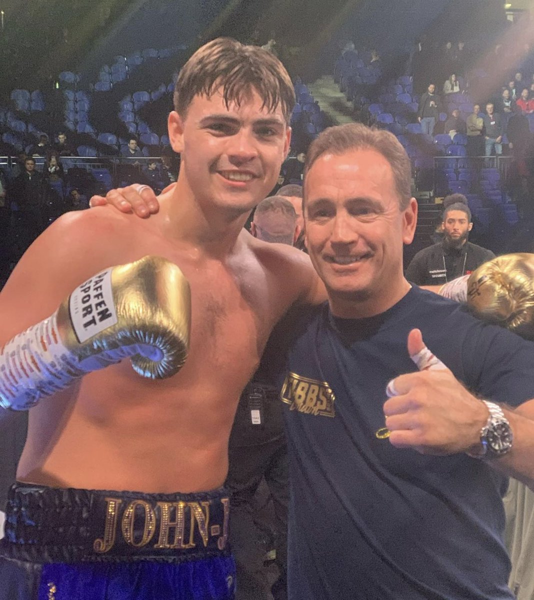 MarkTibbsBoxing's tweet photo. Well done @johnhedges_ 
Coming along nice😁🎩🥊 https://t.co/W2HHbAI5Y4
