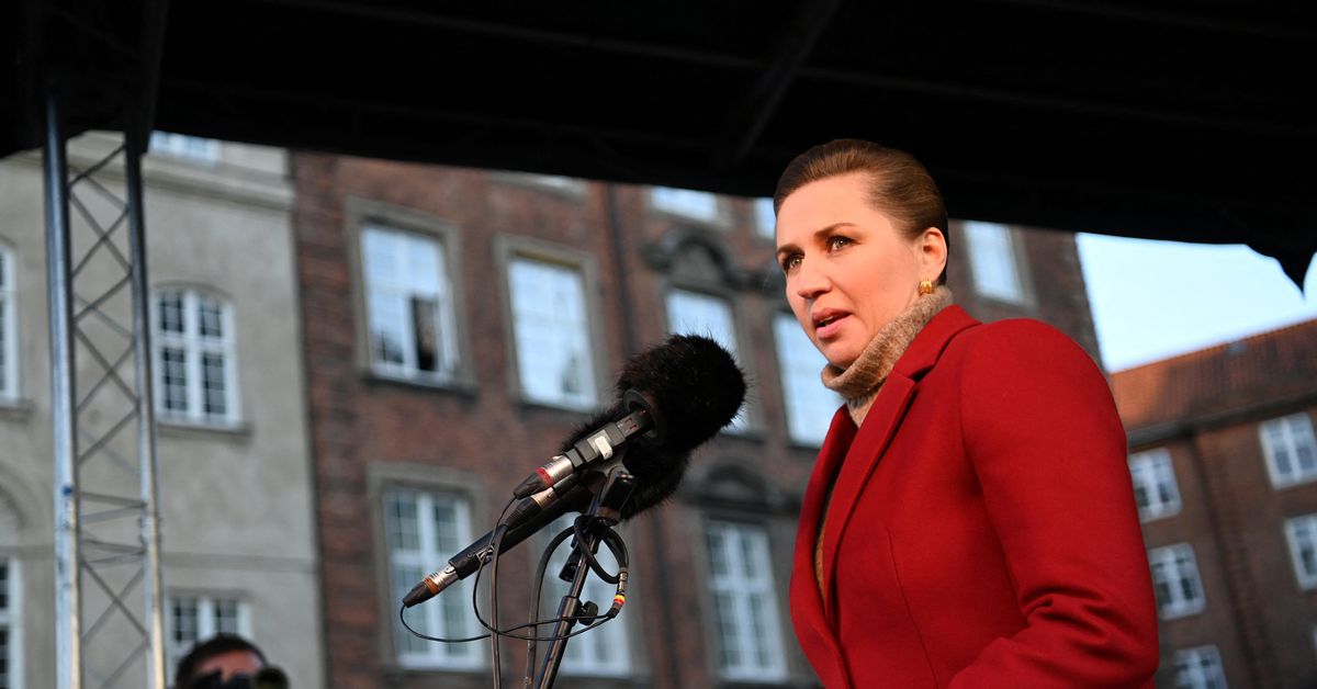 Denmark to donate 2,700 anti-tank weapons to Ukraine reut.rs/33VF6Ns