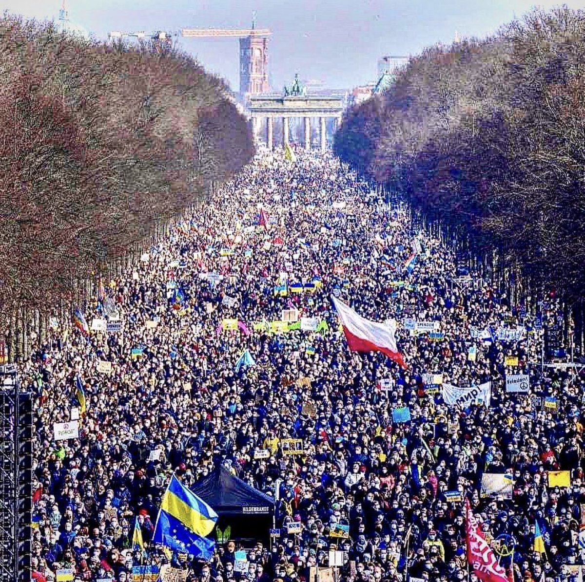 adele_busetta's tweet image. Sono tutti per la pace