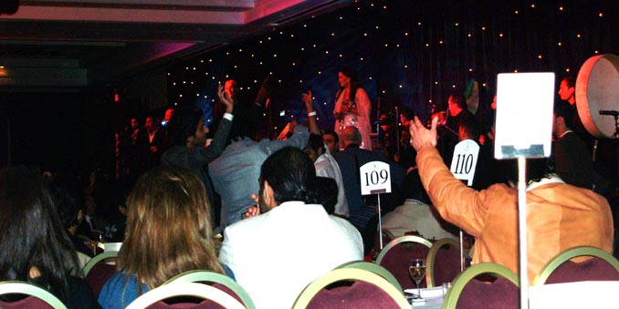 صالة الرويال لانكستر  لندن إمتلأت بالجمهور   #فنانة_العرب #أحلام