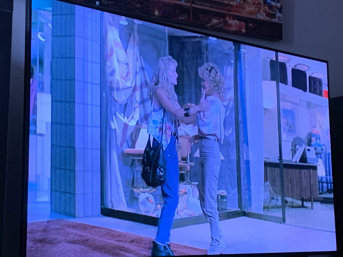 FilmNerd5's tweet image. Currently watching CHOPPING MALL. 1986. #ChoppingMall @Kellimaroney @barbaracrampton #JimWynorski #VestronVideo