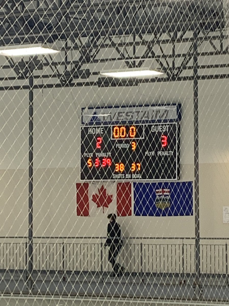 Boys lose a tight one. Off to Wainwright next weekend for the regional tournament. 

#RedBuckets