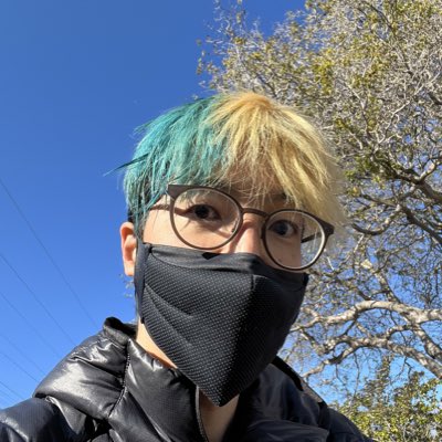 🇺🇦I dyed my hair the colors of the Ukrainian flag🇺🇦 If you're interested in supporting humanitarian efforts there, I looked into it and this organization seemed good: globalgiving.org/projects/ukrai… <a href="/GlobalGiving/">GlobalGiving</a> #UkraineRussiaWar #NewProfilePic