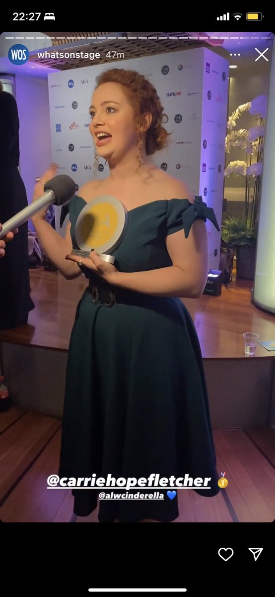 TeamHopefuls's tweet photo. She looks stunning! So happy for Carrie! Congratulations Superstar 🥳 🤩 https://t.co/Qzm75BDvyC