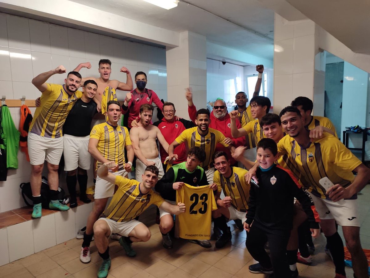 Burjassot  Amateur A , que gran equipo y afición , esto es un Club