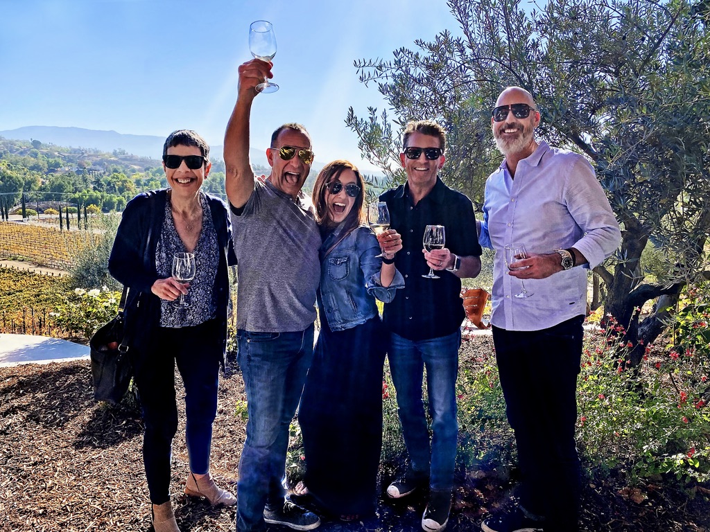 Temecula Valley Wine Country is really coming into its own. So many great wineries for tasting! List here: bit.ly/3hmmJnZ #winetasting #wine