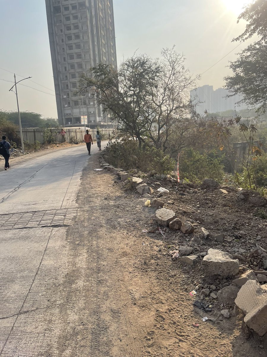 akshay6344's tweet photo. Hello @suniltingre i am a resident of Nyati Elysia kharadi and this is the road opposite to our building which is too dangerous to travel, there are 2000 more families like me who are facing this problem everyday,
I hope you will look into it . Thank you https://t.co/XHYEb17ZTn