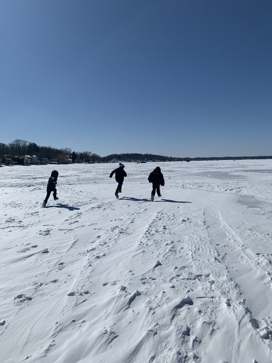 RyanThompson's tweet photo. Getting after it on the lake. #lakelife #wisconsin #wisconsons https://t.co/mxZrxK2Kee