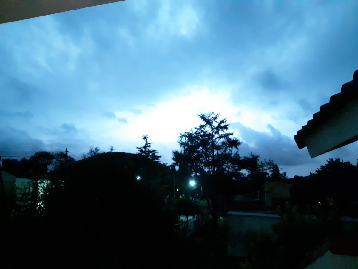 Se cae el cielo en Cordoba.